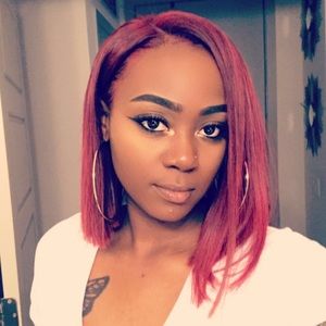 Meet your Posher, Akilah